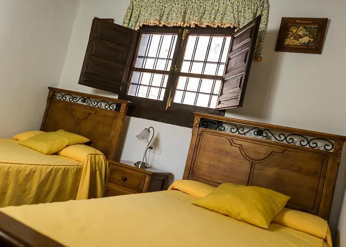 Winehouse With Big Pool, Bbq, Wifi, Close To Malaga