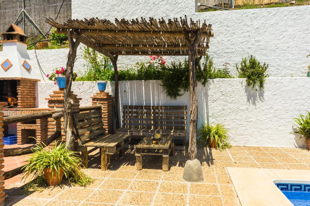 Winehouse With Big Pool, Bbq, Wifi, Close To Malaga * Borge