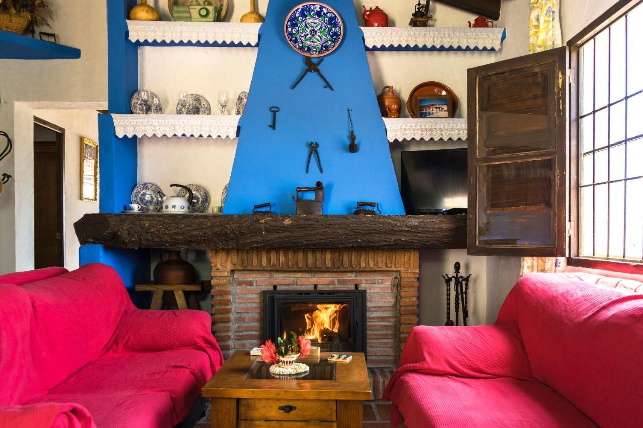 Winehouse With Big Pool, Bbq, Wifi, Close To Malaga Ferienhaus Borge